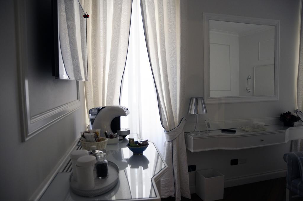 Suite Fontana Di Trevi Rzym Pokój zdjęcie